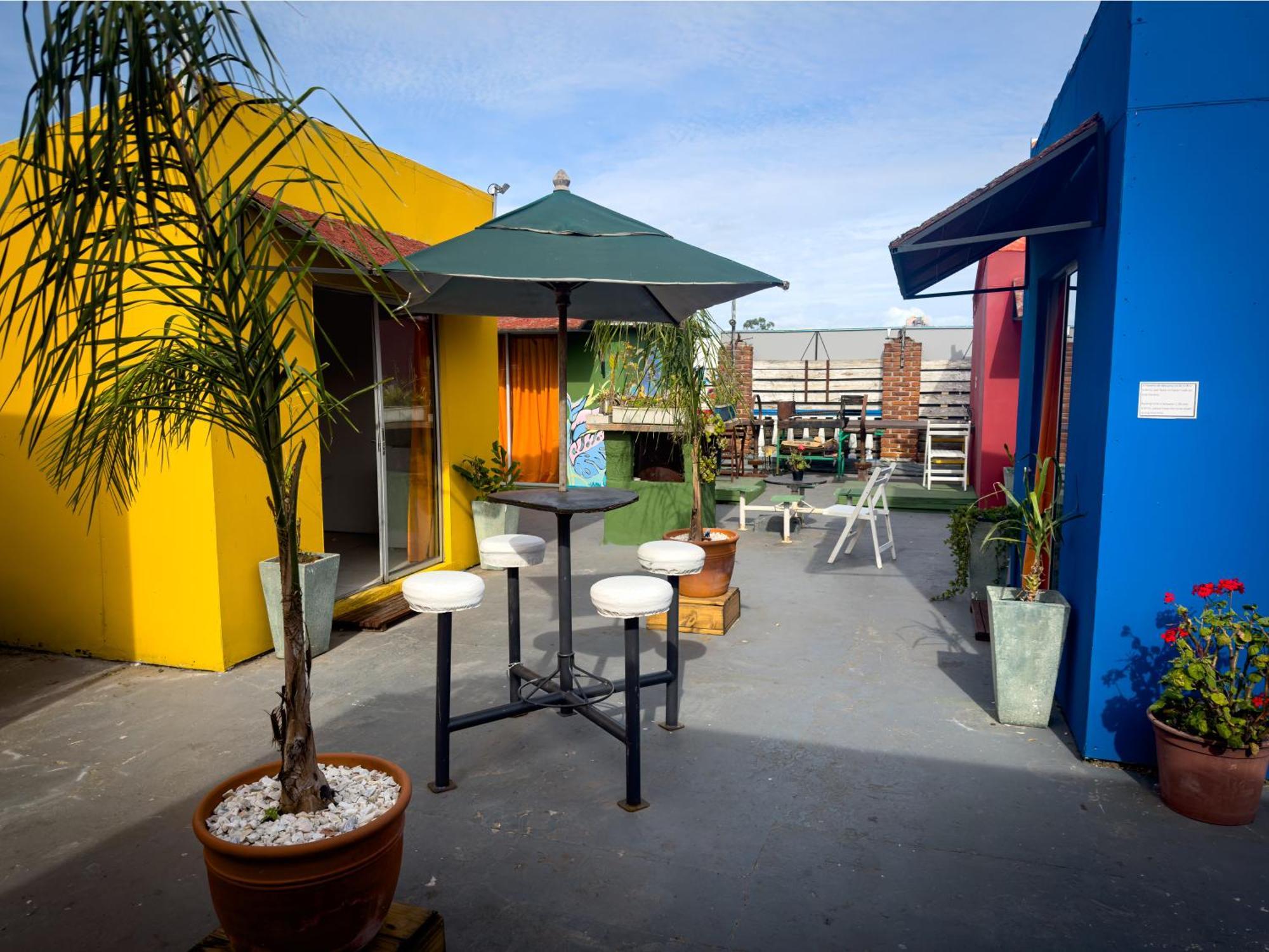 Del Barcito Hostel And Suites Punta del Este Luaran gambar