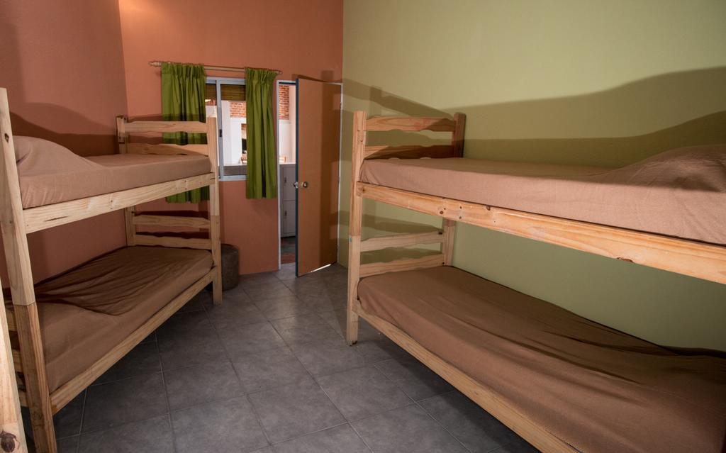 Del Barcito Hostel And Suites Punta del Este Bilik gambar